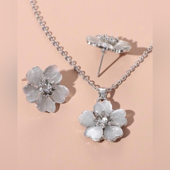 Floral Rhinestone Charm Necklace and Earrings Set - Picture 3 of 5